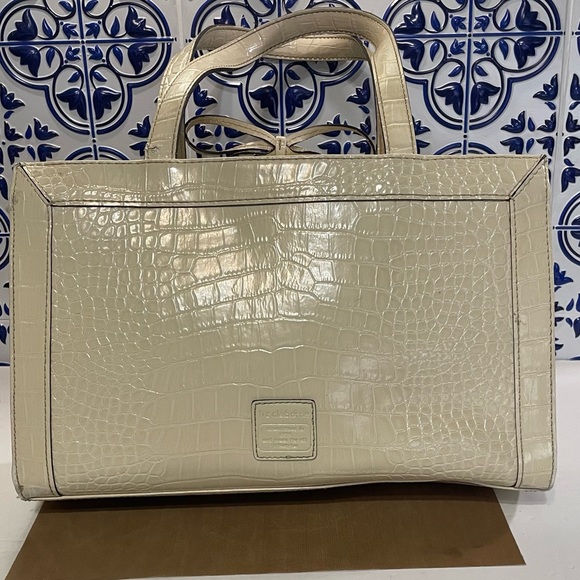 LIZ Claiborne, satchel hand bag FAUX ALLIGATOR LARGE CREAM short handles - Picture 2 of 16